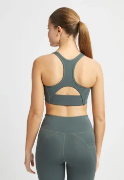Flattering Sportsbra, Urban Chic