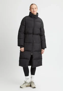 Pebble Drawstring Coat, Black