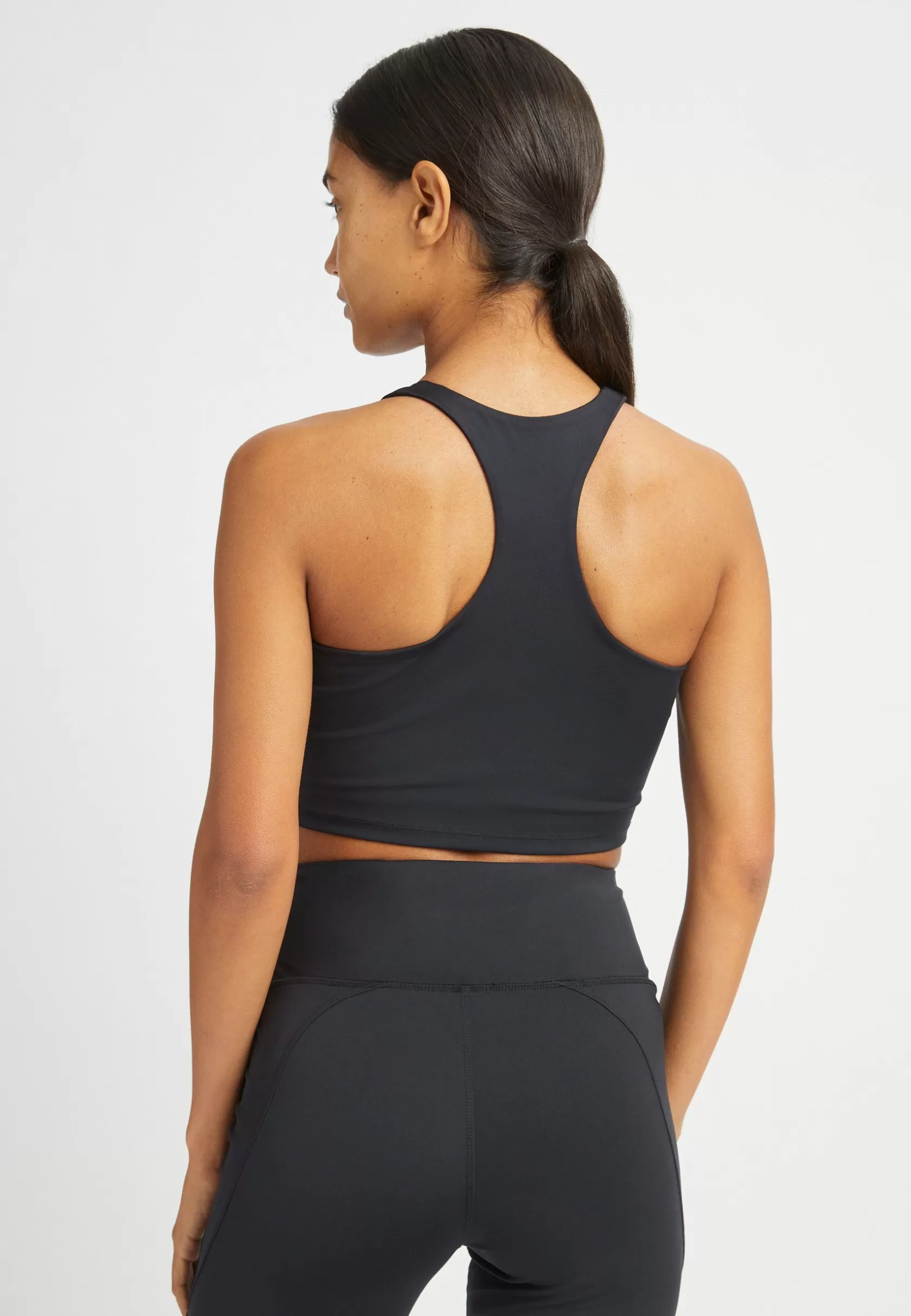 Röhnisch Flattering Cropped Racerback,